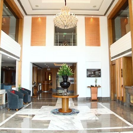 The Place Gurugram, A Member Of Radisson Individuals Ґурґаон Екстер'єр фото