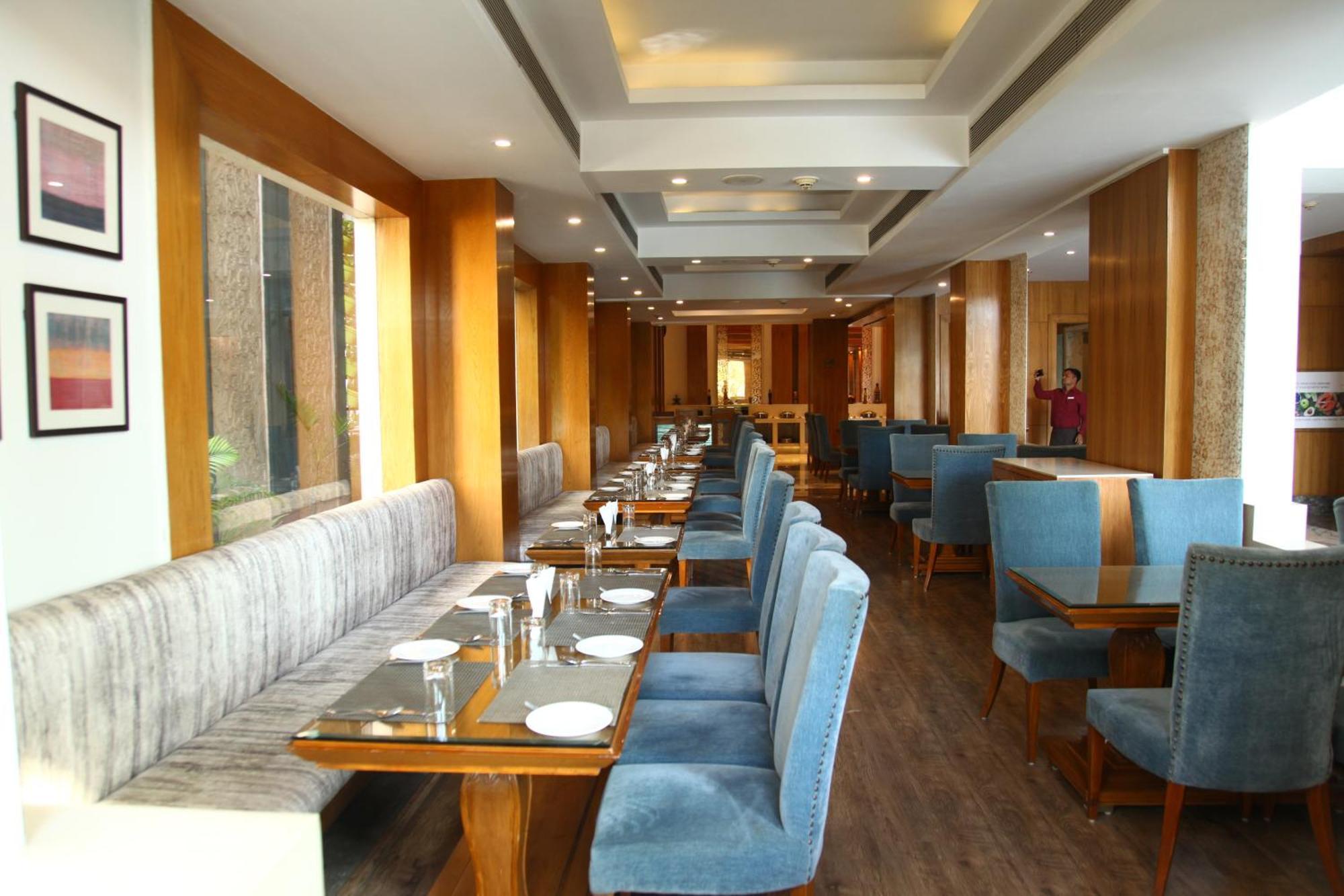 The Place Gurugram, A Member Of Radisson Individuals Ґурґаон Екстер'єр фото