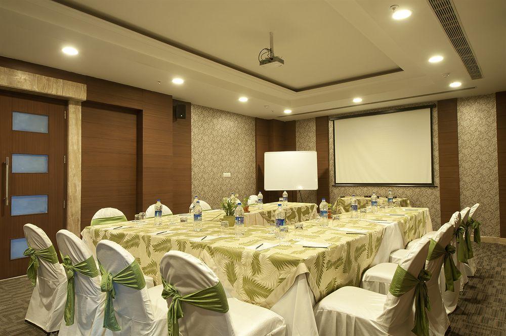 The Place Gurugram, A Member Of Radisson Individuals Ґурґаон Екстер'єр фото